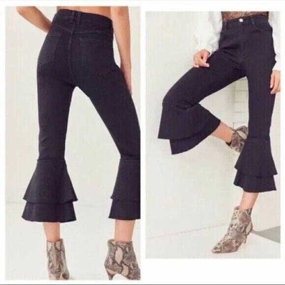 BDG Jeans Black Tiered Frayed Bell Bottoms High Rise Jeans Flare‎ Womens  26 - Picture 1 of 15
